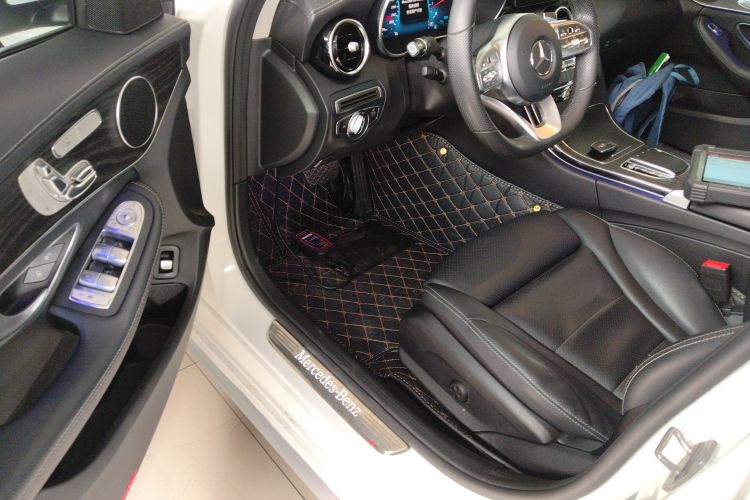 奔驰C级 2021款 C 260 L 运动版中控内饰20