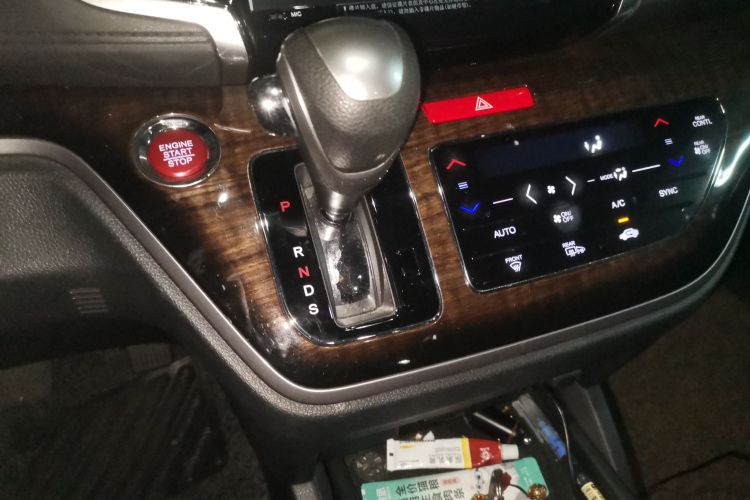 本田 奥德赛 2015款 2.4L 至尊版中控内饰18