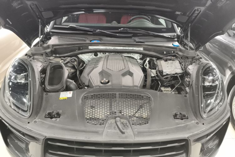 保时捷 2022款 Macan 2.0T机舱底盘24