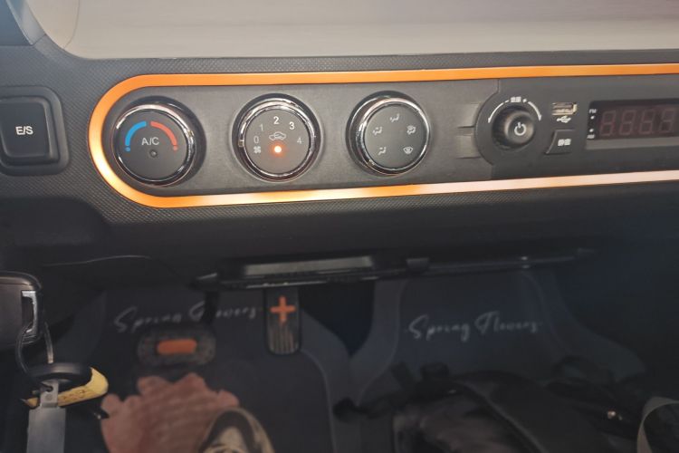 五菱汽车 宏光MINIEV 2021款 马卡龙臻享款 磷酸铁锂中控内饰16