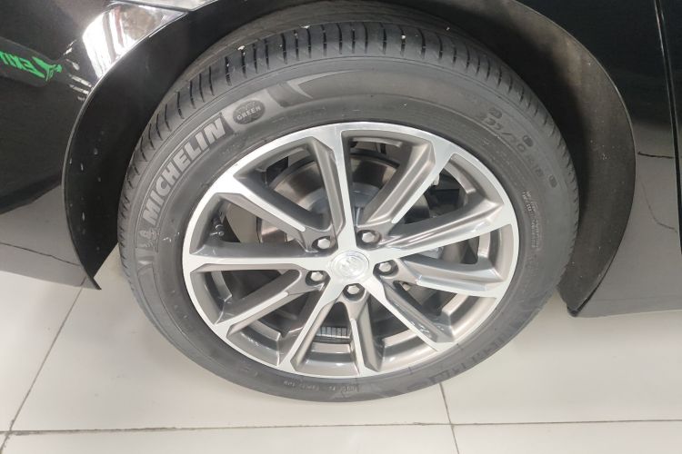 别克 君越 2019款 28T 豪华型车身外观6008