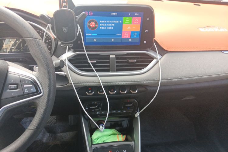 宝骏510 2017款 1.5L 自动时尚型中控内饰16