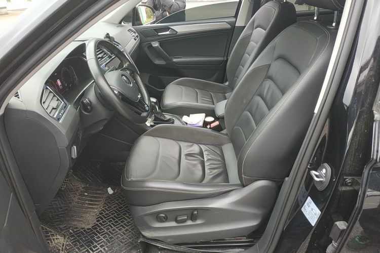 大众 途观L 2021款 330TSI 自动两驱智享版中控内饰19