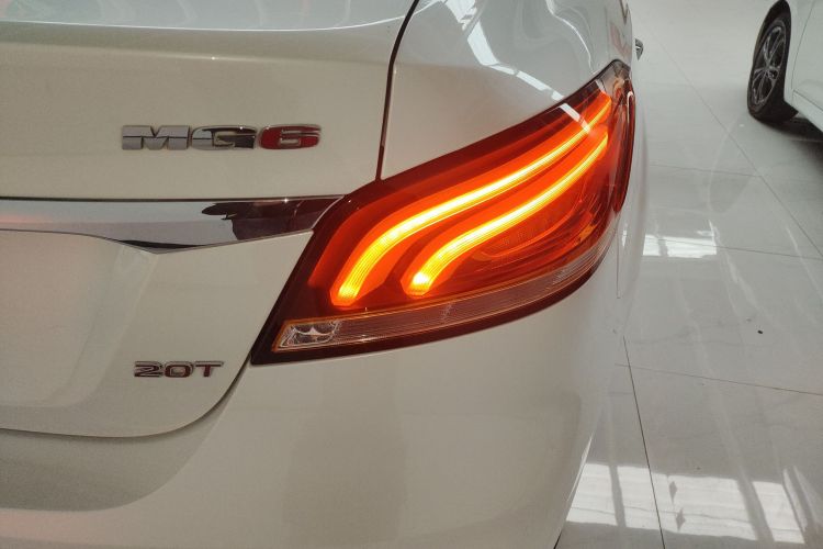 名爵 MG6 2019款 20T 自动运动版车身外观9