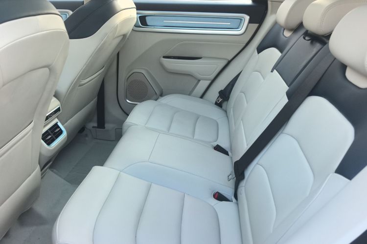 吉利汽车 吉利icon 2025款 玲珑 1.5TD 如意版中控内饰7004