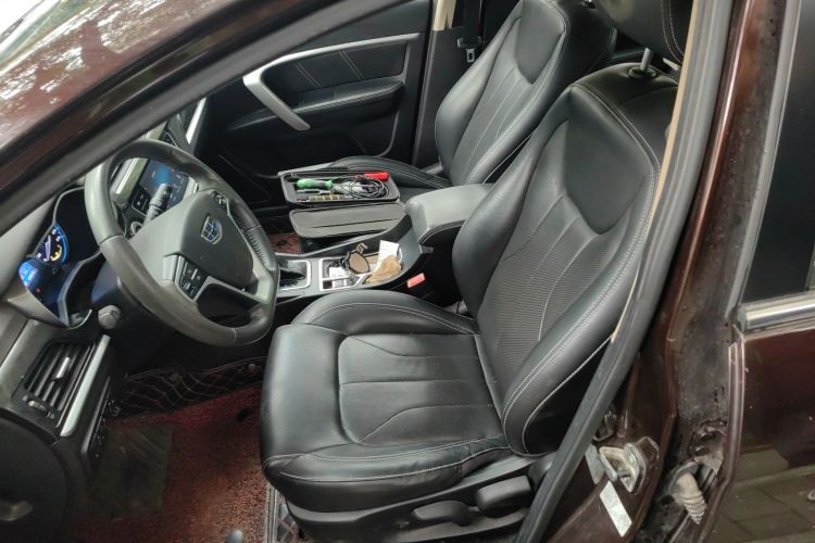 吉利汽车 帝豪 2017款 三厢百万款 1.5L CVT向上版中控内饰19