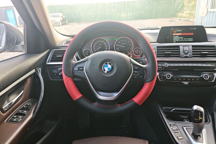 宝马3系 2018款 320Li 时尚型中控内饰13