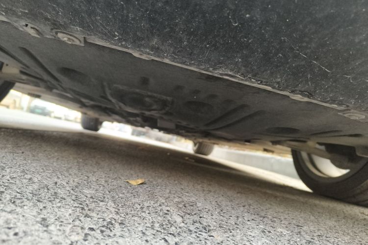 宝马2系(进口) 2021款 225i 四门轿跑车 M运动曜夜套装局部细节9008