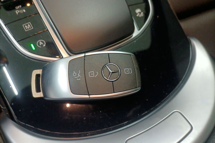 奔驰GLC 2020款 改款 GLC 260 L 4MATIC 动感型中控内饰11