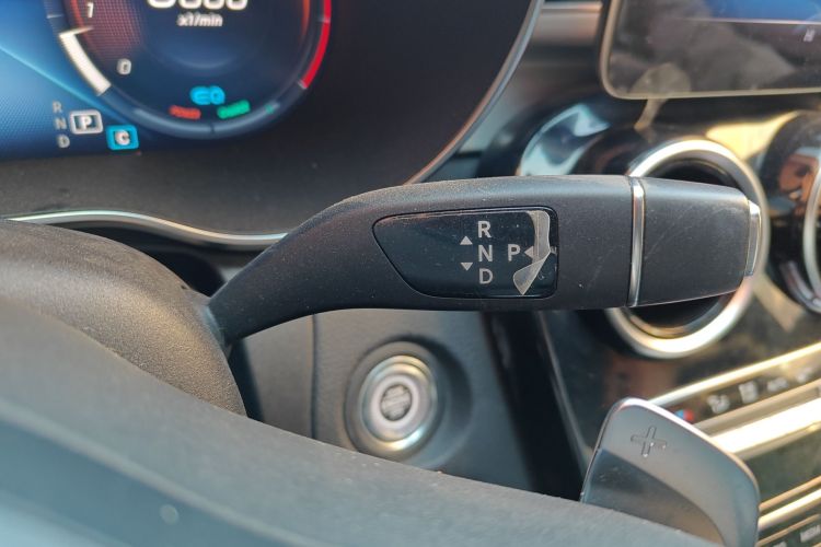 奔驰C级 2019款 C 260 运动版中控内饰18