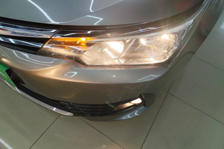 丰田 卡罗拉 2018款 1.2T S-CVT GL智享版局部细节36