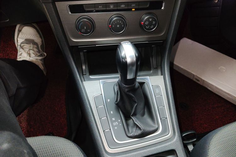 大众 高尔夫 2014款 1.4TSI 自动舒适型中控内饰18