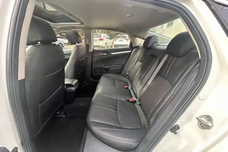 本田 思域 2016款 220TURBO CVT豪华版中控内饰21