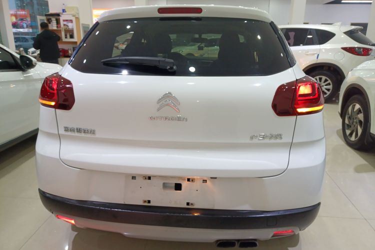 雪铁龙C3-XR 2015款 1.6THP 自动旗舰型车身外观6