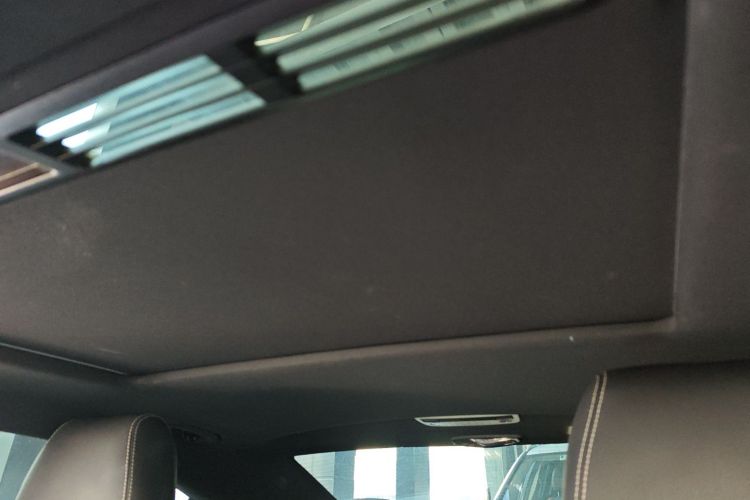 奔驰CLS 2016款 CLS 260 逸彩版中控内饰22