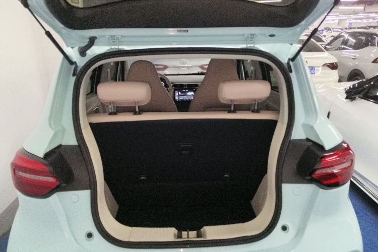 零跑汽车 零跑T03 2025款 403舒享版机舱底盘23