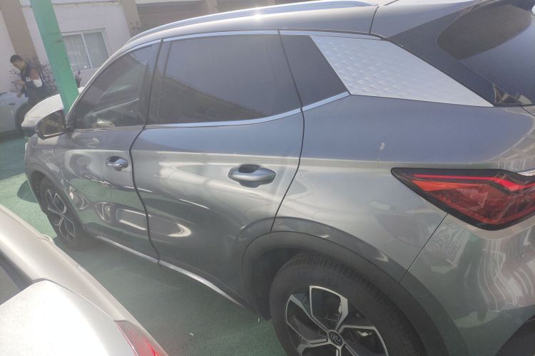 比亚迪 元PLUS 2023款 冠军版 430KM 超越型车身外观4