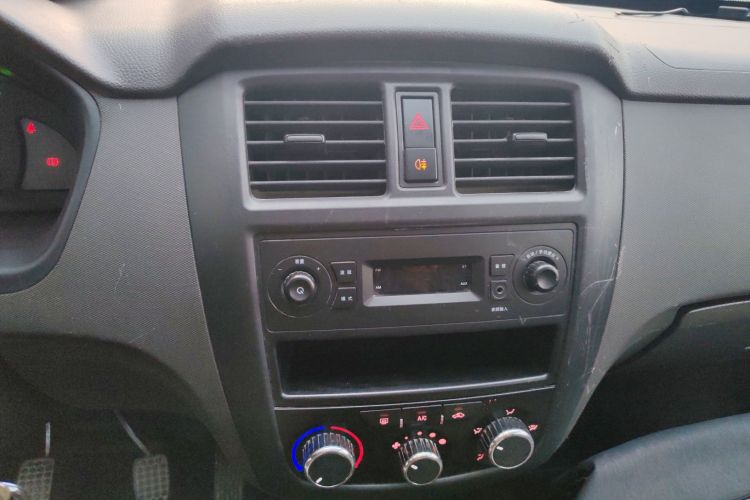 五菱汽车 五菱荣光 2020款 1.2L S 基本型 国VI中控内饰16