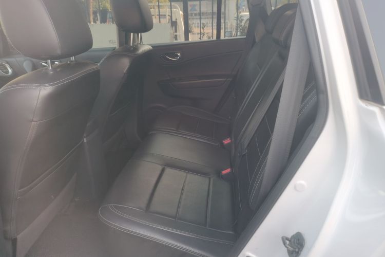 雷诺 科雷傲(进口) 2014款 改款 2.0L 两驱时尚版中控内饰7004