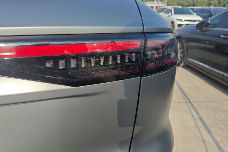 奇瑞 瑞虎8 L 2024款 2.0T 两驱尊贵版 5座车身外观6006