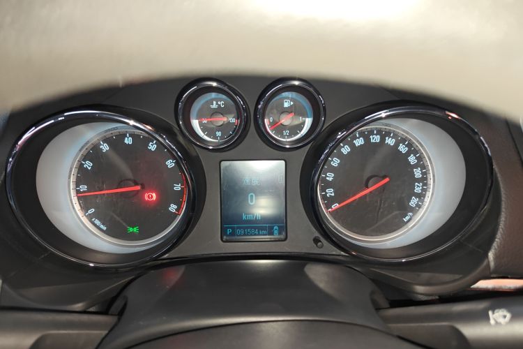 别克 君威 2015款 1.6T 领先技术型中控内饰14