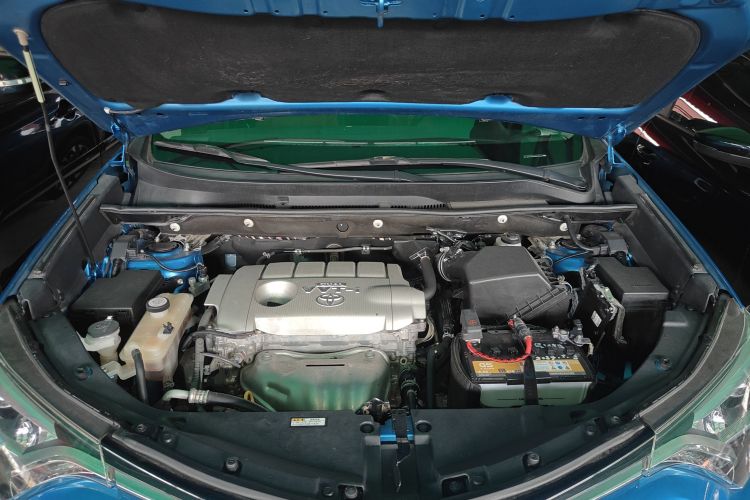 丰田 RAV4荣放 2016款 2.5L 自动四驱精英版机舱底盘24