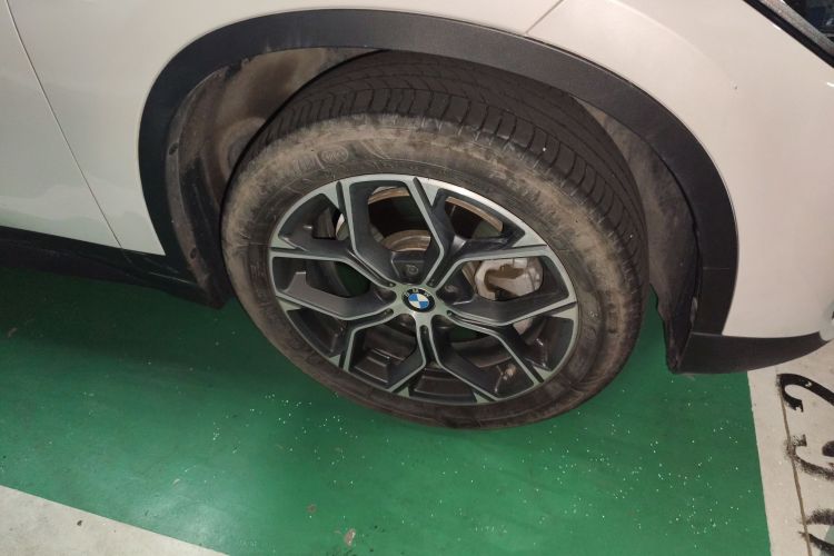 宝马X1 2022款 sDrive25Li 领先型车身外观6007