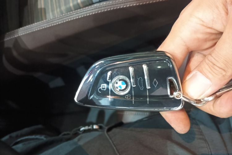 宝马5系 2018款 改款 530Li 领先型 豪华套装中控内饰7001