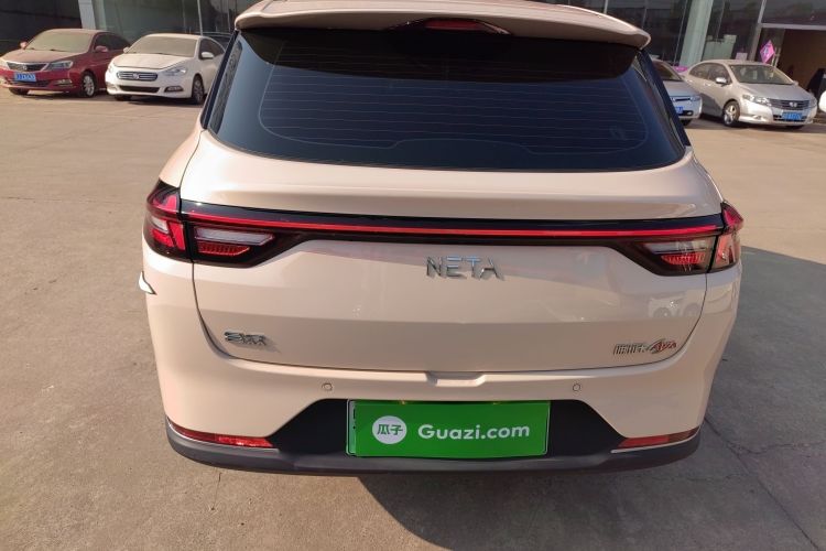 哪吒汽车 哪吒AYA 2023款 318 Lite车身外观6