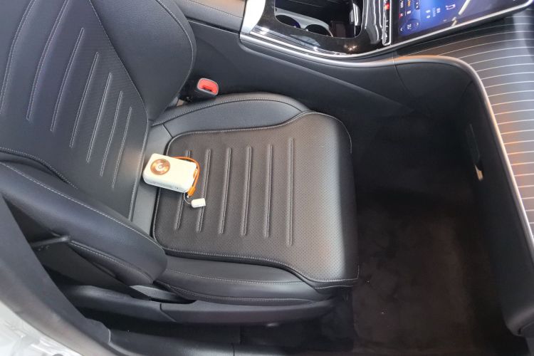 奔驰C级 2022款 改款 C 200 L 运动版局部细节41