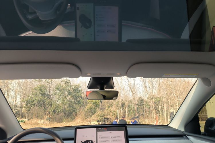 特斯拉 Model Y 2023款 后轮驱动版中控内饰22