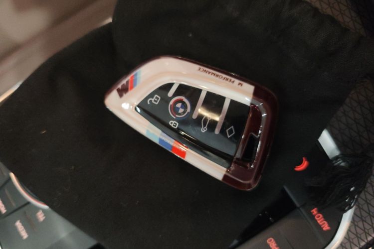 宝马i3 2024款 eDrive 40 L 曜夜套装中控内饰7001