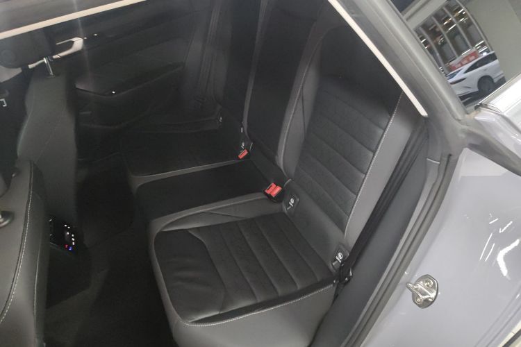 一汽-大众CC 2021款 猎装车 380TSI 猎心版中控内饰7004