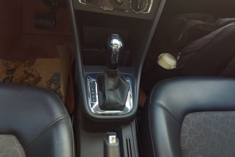 大众 桑塔纳 2015款 1.6L 自动舒适版中控内饰18