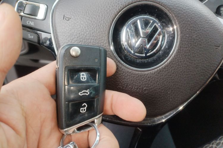 大众 途昂 2017款 380TSI 四驱豪华版中控内饰7001