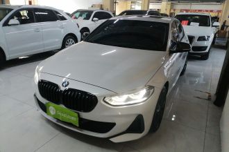 宝马1系 2021款 改款 125i M运动曜夜版