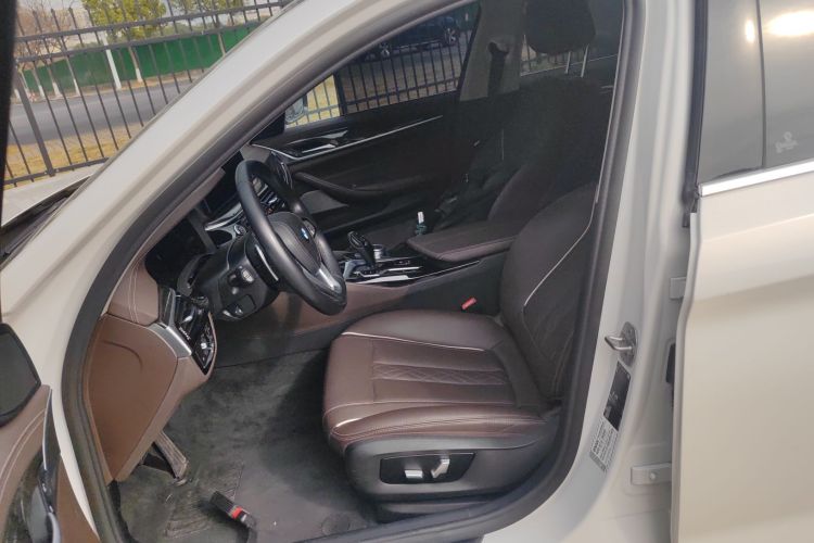 宝马5系 2021款 改款 530Li 领先型 豪华套装局部细节19