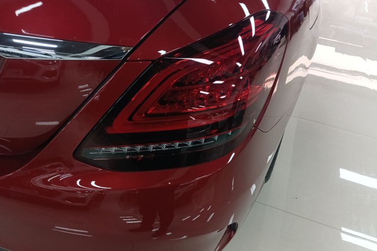 奔驰C级 2021款 C 260 L 运动版车身外观9