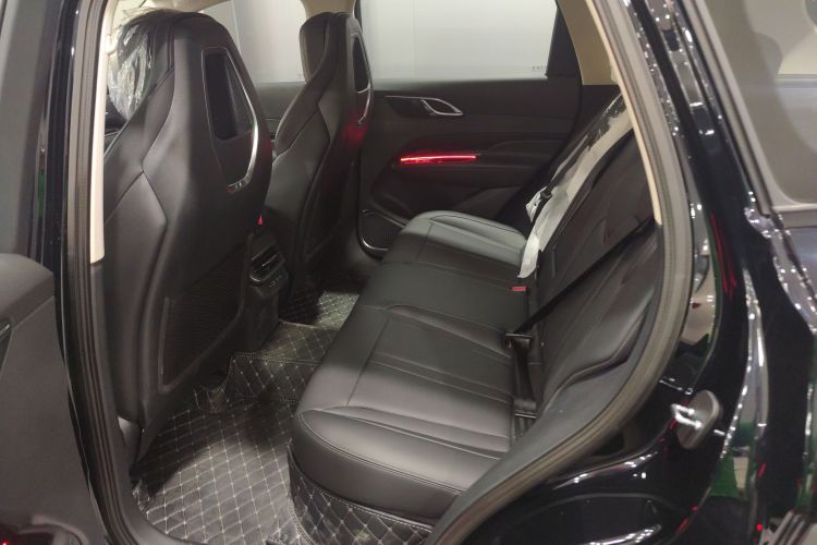 红旗HS3 PHEV 2024款 PHEV 115km 劲为版中控内饰7004