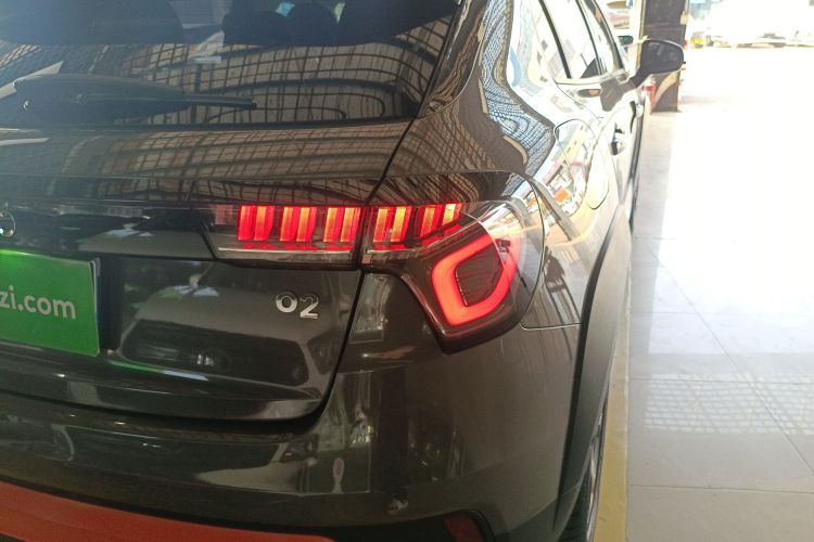 领克02 2018款 1.5T DCT两驱耀Pro版 国V车身外观9