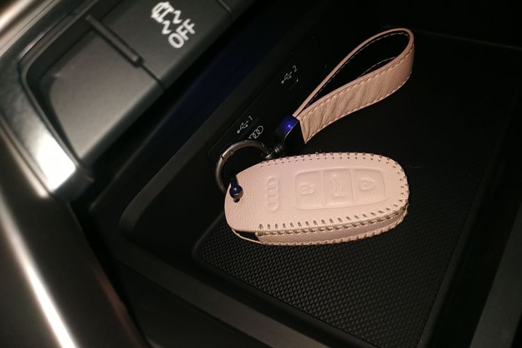 奥迪A3 2024款 A3L Limousine 35 TFSI 时尚运动型中控内饰7001