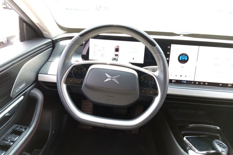 小鹏P7 2020款 586N中控内饰13