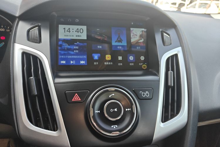 福特 福克斯 2018款 三厢经典 1.6L 自动舒适型智行版中控内饰16