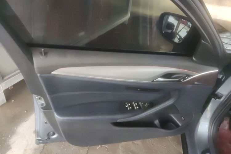 宝马5系(进口) 2019款 525i M运动套装中控内饰7007