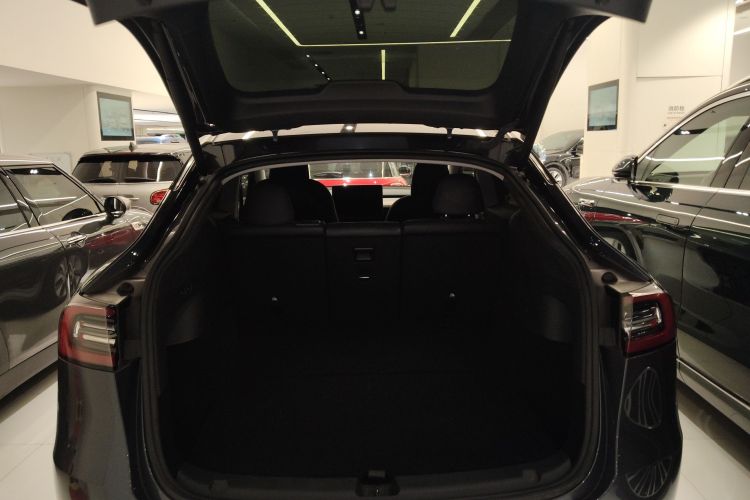 特斯拉 Model Y 2022款 改款 后轮驱动版机舱底盘23