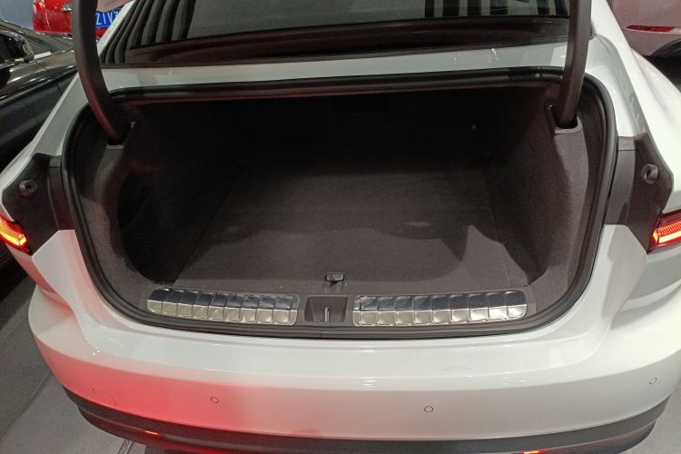 蔚来ET7 2024款 75kWh 行政版机舱底盘23