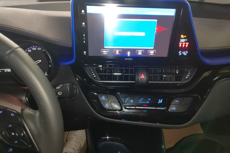 丰田 奕泽IZOA 2020款 2.0L 奕驰版局部细节16