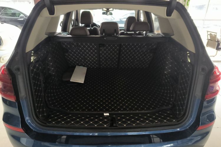 宝马X3 2020款 xDrive28i 豪华套装机舱底盘23