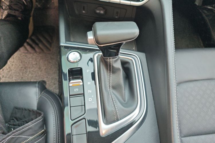 长安 逸动 2020款 PLUS 1.6L GDI 自动豪华型局部细节18