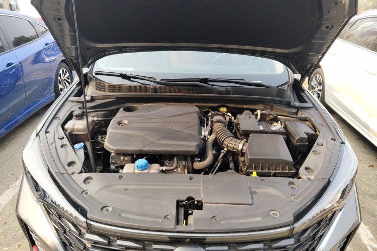 长安 逸动 2024款 PLUS 蓝鲸NE 1.4T GDI DCT高能版机舱底盘24